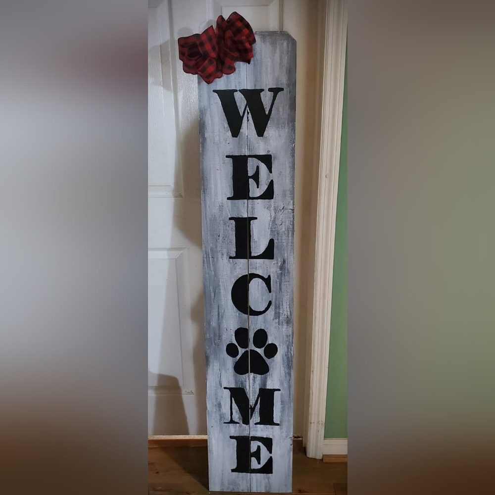 Porch leaner sign